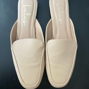 Lulus tan loafer slides. Size 5.5